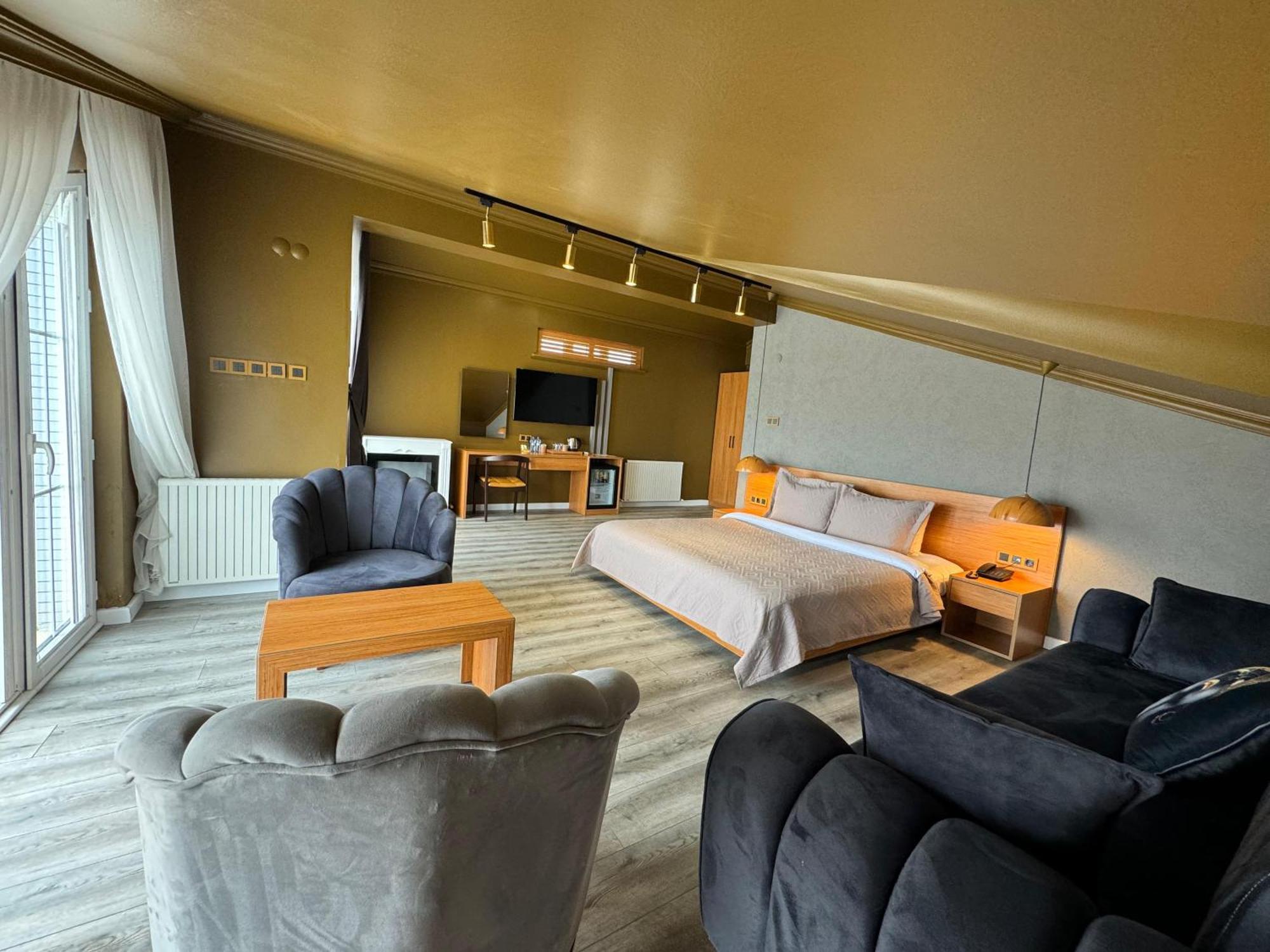 Hotel Treekos Istanbul Airport 4*