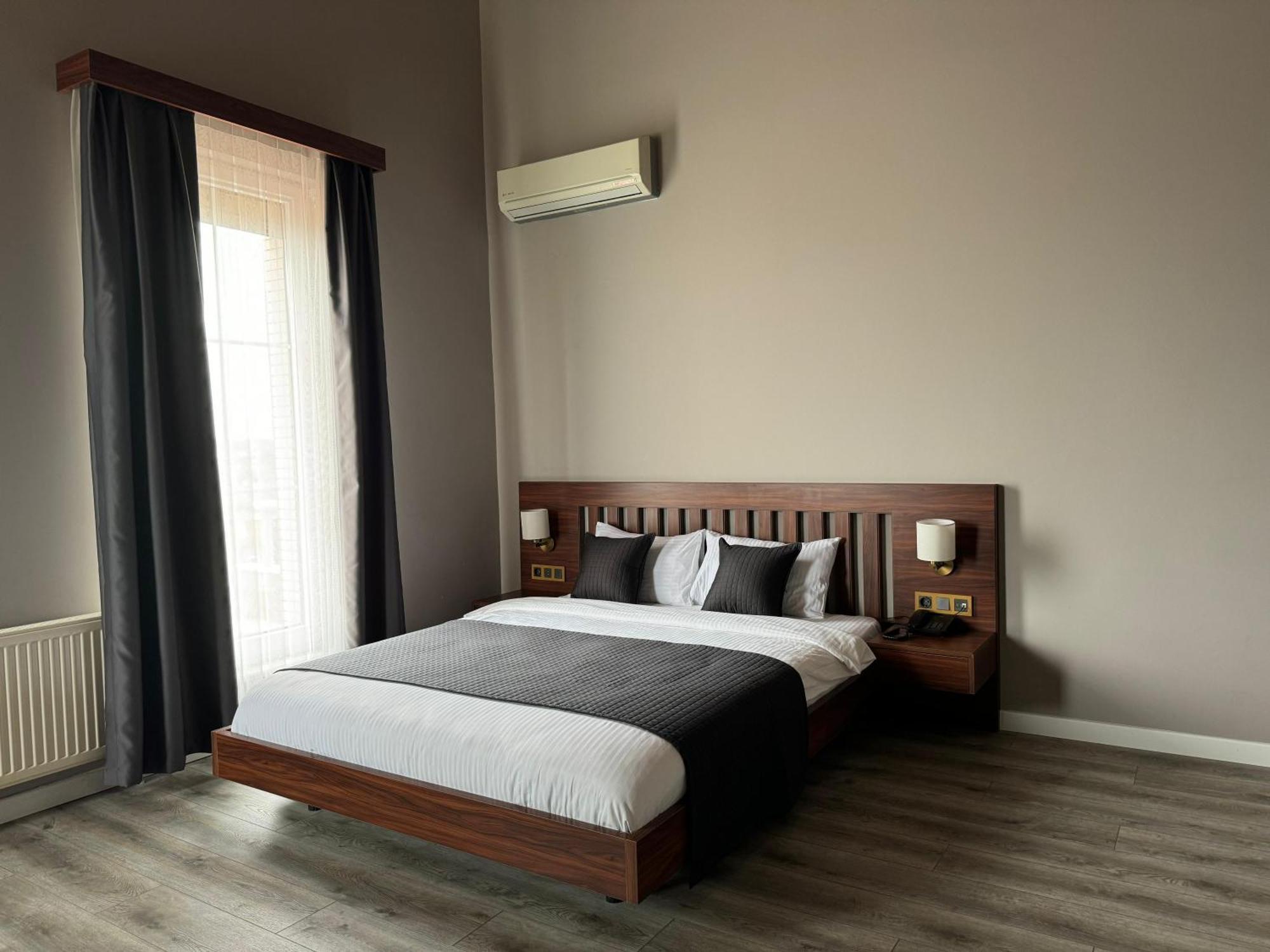 Treekos Istanbul Airport 4*